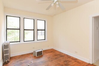 1532 N Kedzie Ave in Chicago, IL - Foto de edificio - Building Photo