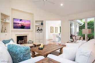 369 2nd Ave N in Naples, FL - Building Photo - Building Photo