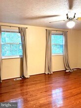 10434 Calumet Grove Dr in Fairfax, VA - Building Photo - Building Photo
