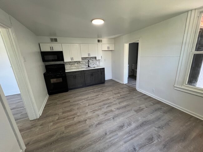 2921 W 6th St, Unit A in Chester, PA - Building Photo - Building Photo