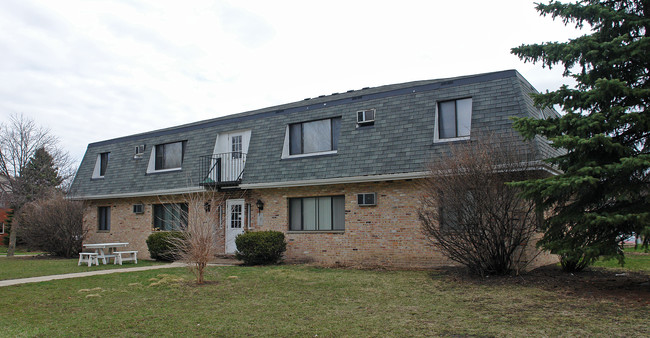 1700 S 116th St in Milwaukee, WI - Foto de edificio - Building Photo