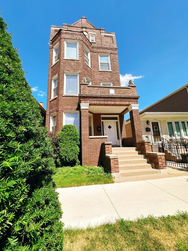 property at 3347 S Emerald Ave