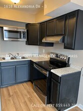 1618 Alexandria Dr in Lexington, KY - Building Photo - Building Photo