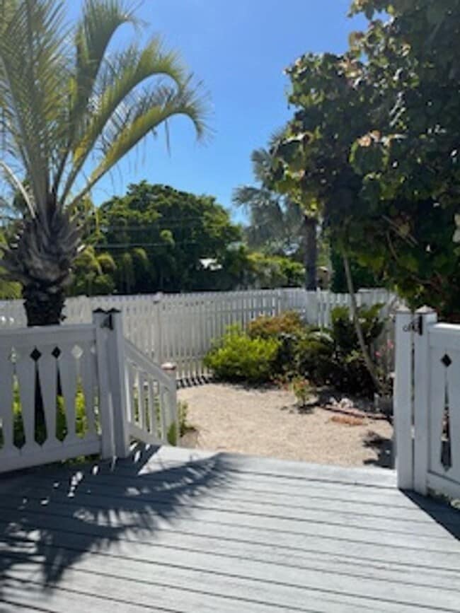 property at 3803 Duck Ave