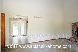 8503 Sarah Ln in Pleasant Valley, MO - Building Photo - Building Photo