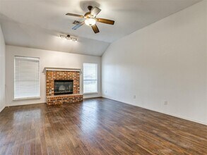 1717 Foxfire Rd in Edmond, OK - Building Photo - Building Photo