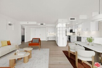 201 Ocean Ave Ext in Santa Monica, CA - Building Photo - Building Photo
