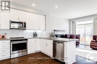 1842 Maple Grove Rd in Ottawa, ON - Building Photo - Building Photo