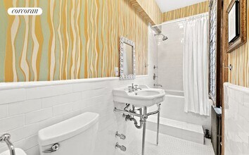 25 Leroy St in New York, NY - Building Photo - Building Photo