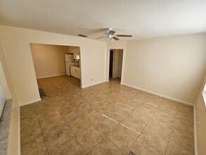 218 SW 14th St, Unit 1 in Dania Beach, FL - Foto de edificio - Building Photo