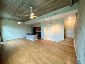 536 Selma St in Savannah, GA - Foto de edificio - Building Photo