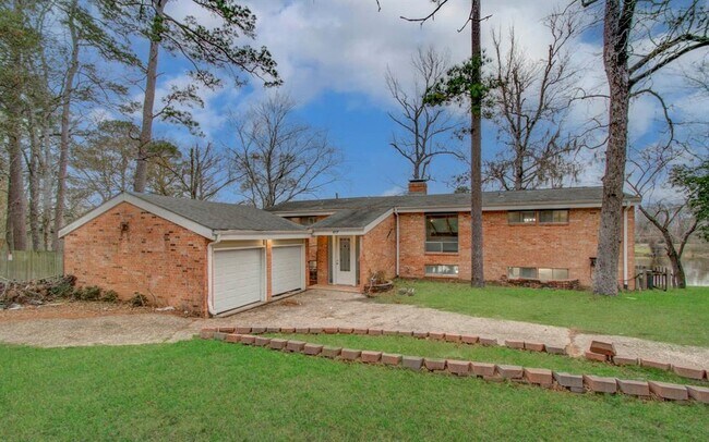 property at 417 Brook Hollow Dr