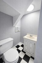 606 W Main St in Plymouth, PA - Building Photo