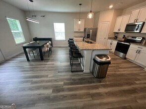 213 Limestone Cir in Conyers, GA - Building Photo - Building Photo