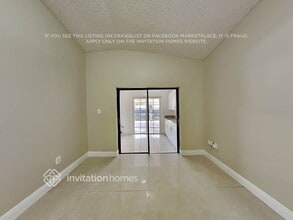 1086 NW 128th Ave in Miami, FL - Building Photo - Building Photo