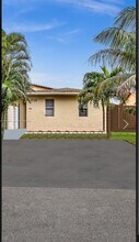 5721 SW 24th Ave in Fort Lauderdale, FL - Building Photo - Building Photo