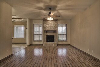 16241 Josiah Pl in Edmond, OK - Building Photo - Building Photo