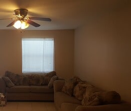 3034 Parkway Blvd, Unit 208 in Kissimmee, FL - Building Photo - Building Photo