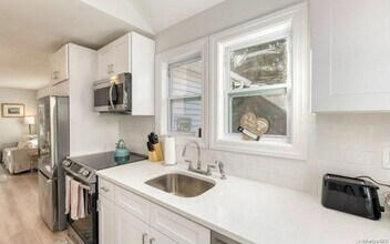 217 Sound Beach Blvd in Sound Beach, NY - Building Photo - Building Photo