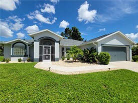 237 SW 47th St in Cape Coral, FL - Building Photo
