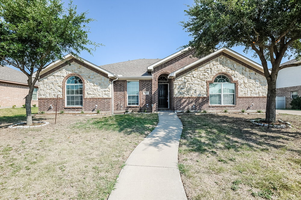 903 Grouse Rd in Glenn Heights, TX - Building Photo