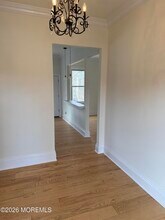 25 Monmouth Rd in Oceanport, NJ - Foto de edificio - Building Photo
