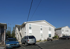 1275 Redwood Ln Apartments