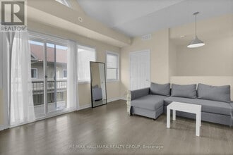 1109 Stittsville Main St in Ottawa, ON - Building Photo - Building Photo