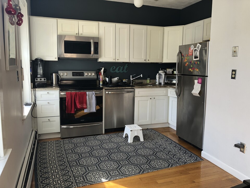 49 Radnor Rd, Unit 11 in Boston, MA - Building Photo