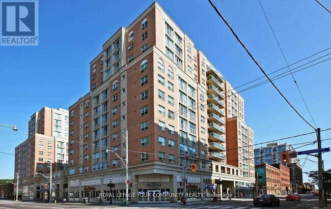 property at 313-313 Richmond St E
