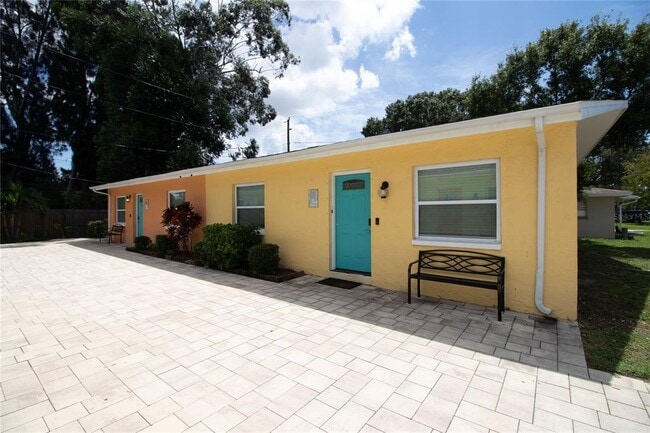 1635 Gladys St in Largo, FL - Building Photo - Building Photo