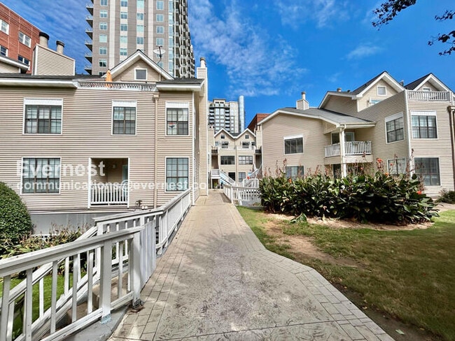 1050 Piedmont Ave NE in Atlanta, GA - Building Photo - Building Photo