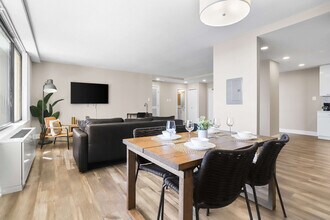 1201 S Bell St, Unit FL12-ID1056568P in Arlington, VA - Building Photo - Building Photo