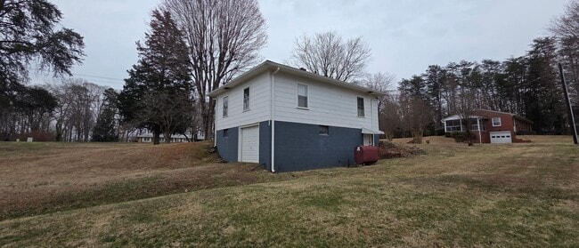2244 Olivet Church Rd in Winston-Salem, NC - Building Photo - Building Photo