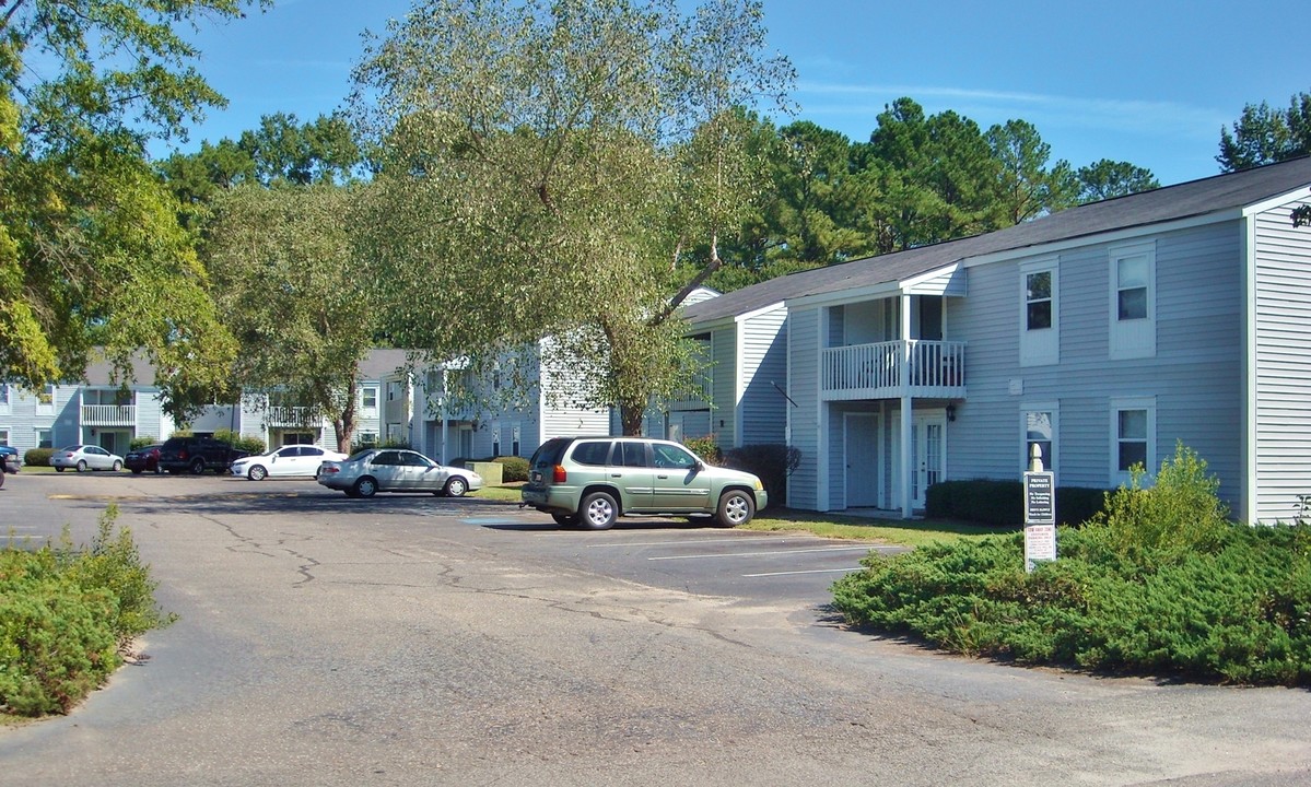 Huntington Place Apartments in Florence, SC - Building Photo