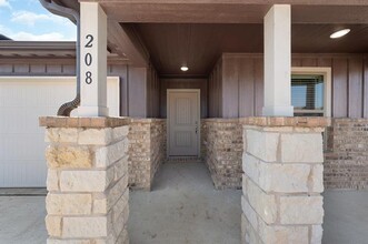 215 Fairmeade Dr in Terrell, TX - Building Photo - Building Photo