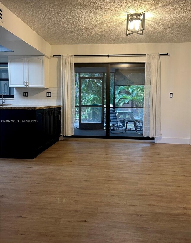 10 Laredo Pl in Davie, FL - Building Photo - Building Photo