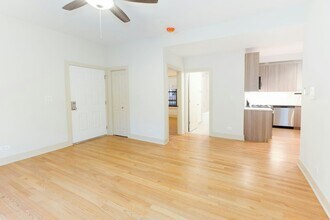 2009.5 W Cortez St in Chicago, IL - Building Photo - Building Photo