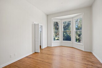 124 Lyon St, Unit 126 in San Francisco, CA - Building Photo - Building Photo