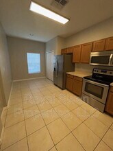 4217 Winding Vine Dr in Lakeland, FL - Building Photo - Building Photo