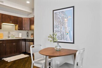 1807 W North Ave in Chicago, IL - Building Photo - Building Photo