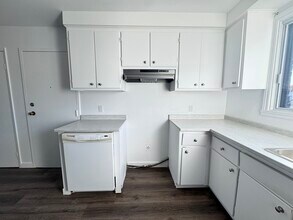 5330 Pontiac Pl in Brossard, QC - Building Photo - Building Photo