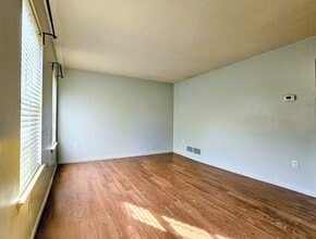 688 Rockwood Dr in Elizabethtown, PA - Foto de edificio - Building Photo