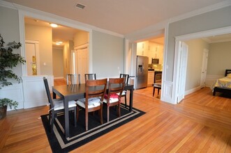 1657 Commonwealth Ave, Unit 7 in Boston, MA - Foto de edificio - Building Photo