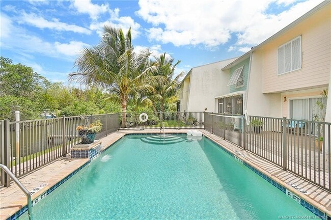 3129 SE Indian St in Stuart, FL - Building Photo - Building Photo