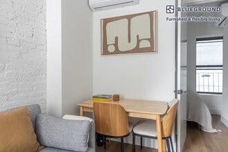 6 Avenue B in New York, NY - Building Photo - Building Photo