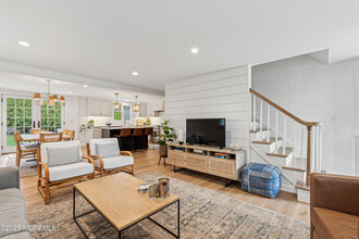 242 Osborne Ave in Bay Head, NJ - Building Photo - Building Photo