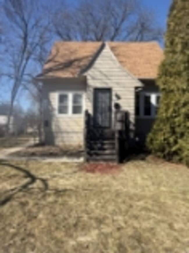 property at 5689 N 41st St