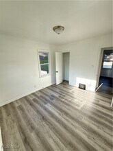 918 Brittain Rd in Akron, OH - Building Photo - Building Photo