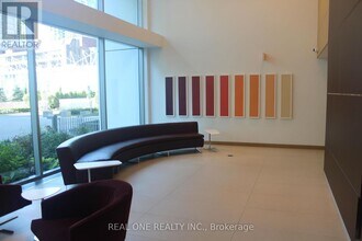 39 Queens Quay E in Toronto, ON - Building Photo - Building Photo